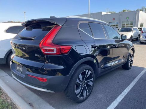 Used 2023 Volvo XC40 B5 Plus w/ Protection Package Premier AWD/4WD image 4