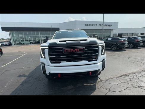 Certified 2024 GMC Sierra 2500 AT4 w/ Technology Package AWD/4WD image 3