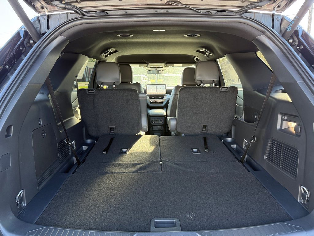New 2027 Ford Explorer Active w/ Active Comfort Package RWD image 20
