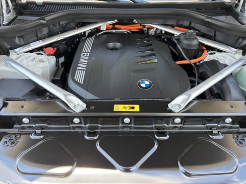 New 2026 BMW X5 xDrive50e w/ M Sport Package AWD/4WD image 36