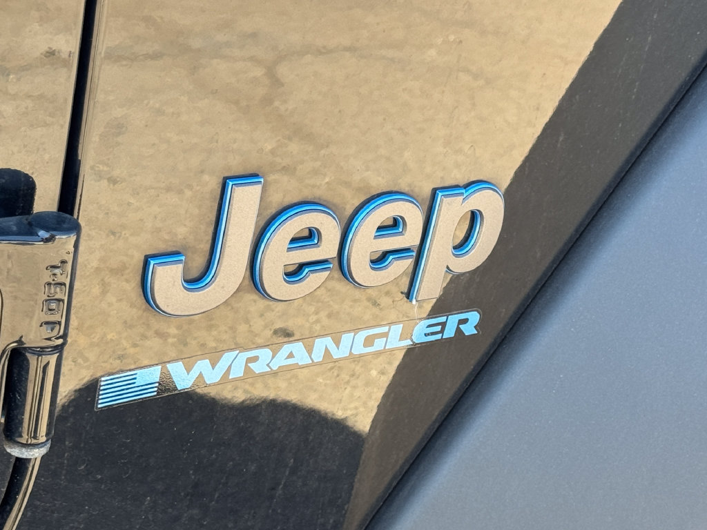Used 2024 Jeep Wrangler Unlimited AWD/4WD image 18