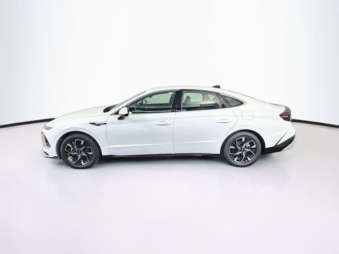 Used 2025 Hyundai Sonata SEL FWD image 4