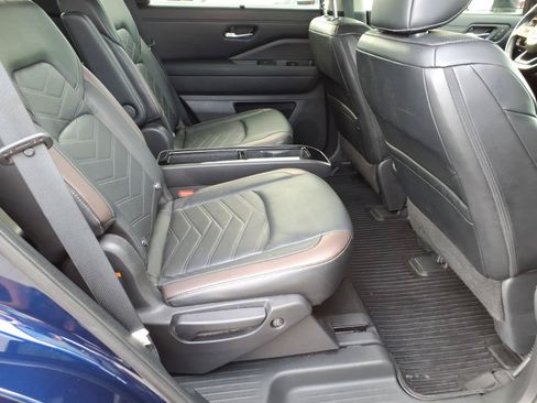 Used 2023 Nissan Pathfinder Platinum AWD/4WD image 27