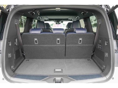 New 2026 INFINITI QX80 SPORT w/ Sport Exterior Package image 24