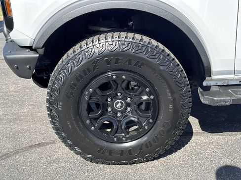 Used 2022 Ford Bronco Wildtrak AWD/4WD image 32