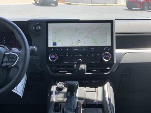 Certified 2026 Lexus GX 550 AWD/4WD image 31