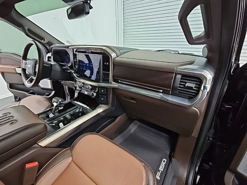 Used 2025 Ford F150 King Ranch w/ FX4 Off-Road Package image 47
