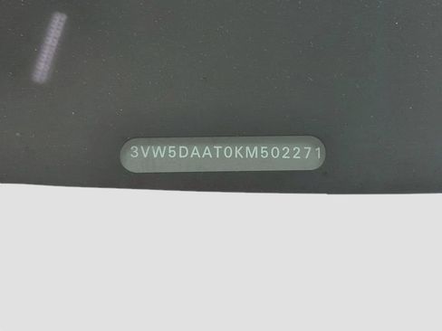 Used 2019 Volkswagen Beetle 2.0T S FWD image 28