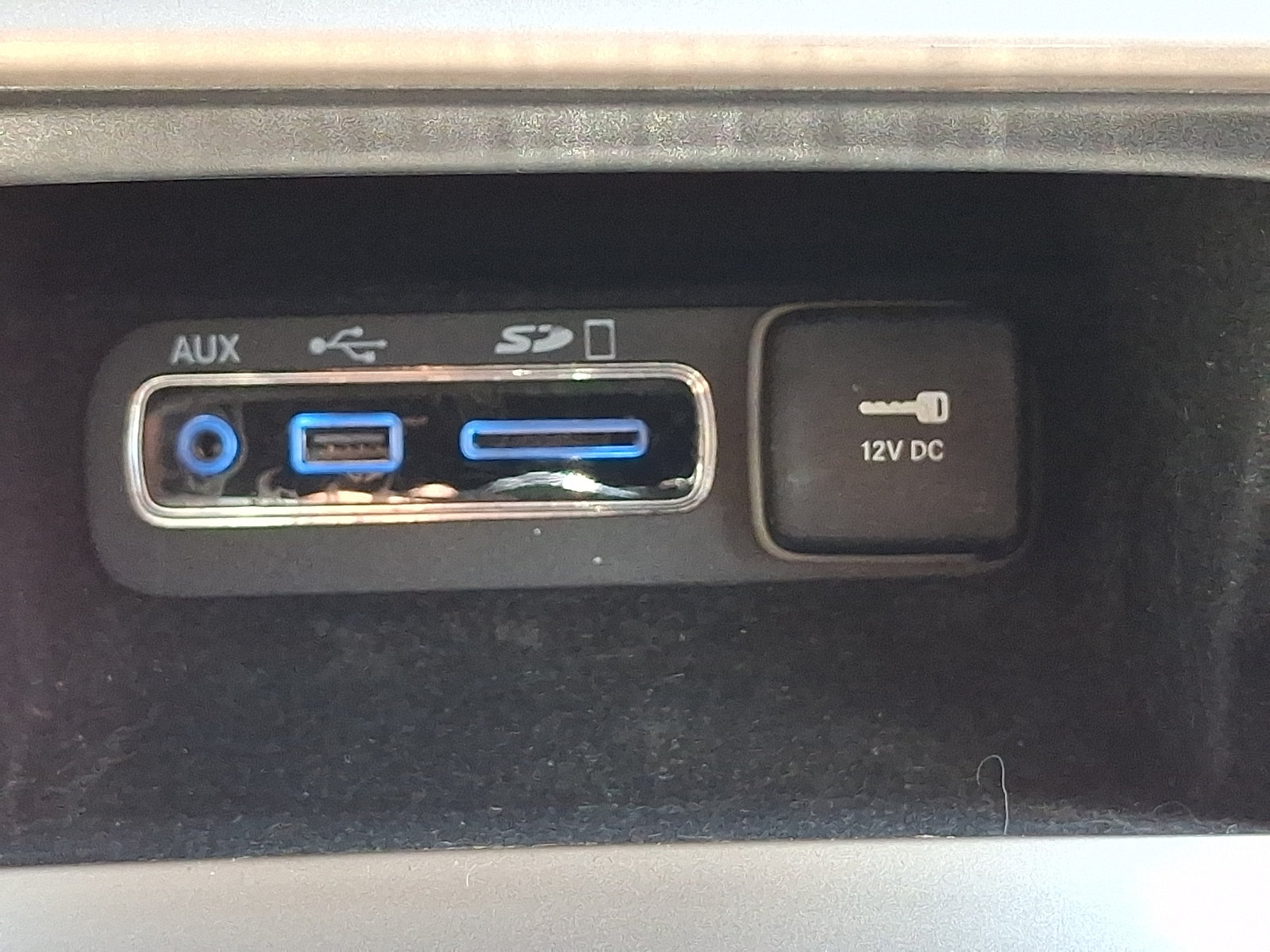 Used 2017 Jeep Grand Cherokee Limited AWD/4WD image 25