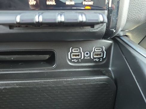 Used 2024 RAM 1500 Big Horn AWD/4WD image 4
