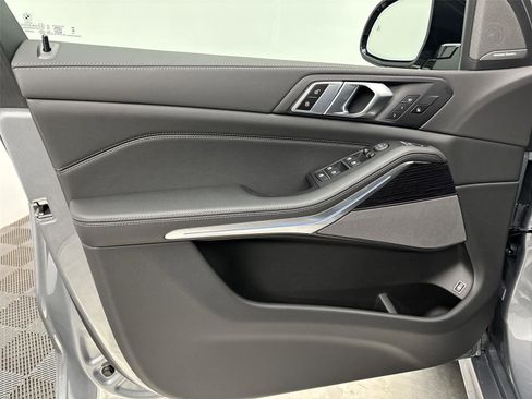 New 2026 BMW X5 xDrive50e w/ M Sport Package image 26