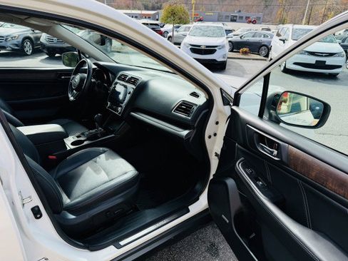 Used 2019 Subaru Outback 3.6R Limited w/ Popular Package #2 image 19