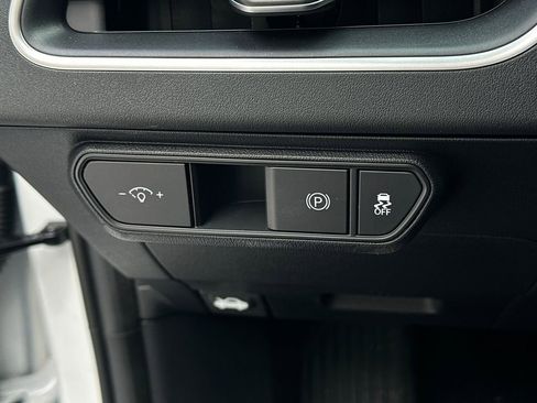 New 2025 Kia K4 FWD image 17
