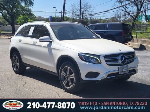Used 2017 Mercedes-Benz GLC 300 4MATIC image 7