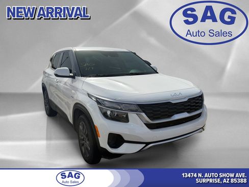 Used 2023 Kia Seltos LX AWD/4WD image 1