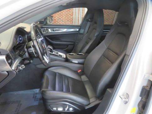 Used 2018 Porsche Panamera 4S image 16