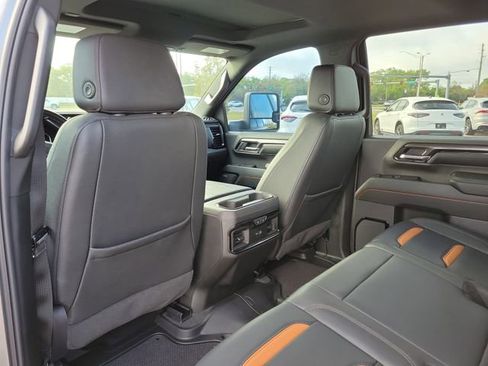 Used 2024 GMC Sierra 2500 AT4 w/ AT4 Premium Plus Package AWD/4WD image 11