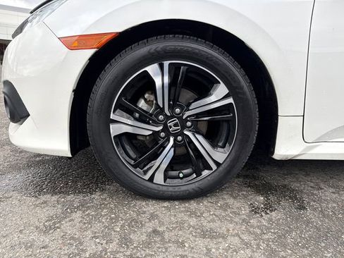 Used 2018 Honda Civic Touring image 28