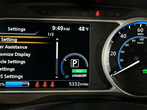 Used 2025 Nissan Leaf S image 19