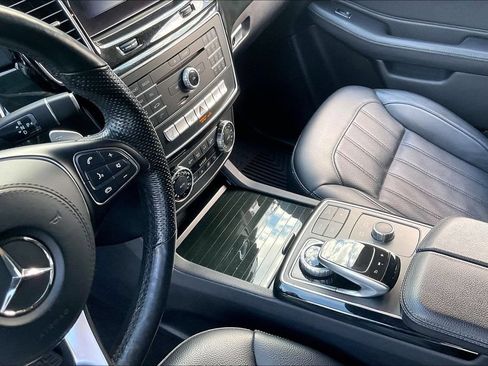 Used 2018 Mercedes-Benz GLS 450 4MATIC image 12