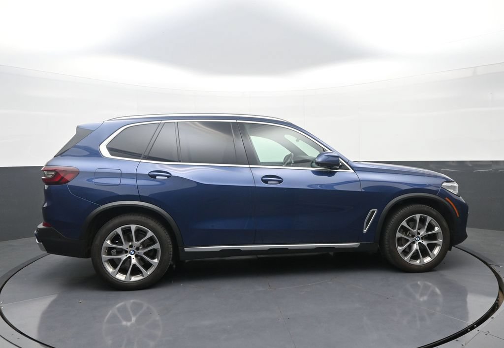 Used 2022 BMW X5 xDrive40i w/ Premium Package AWD/4WD image 8