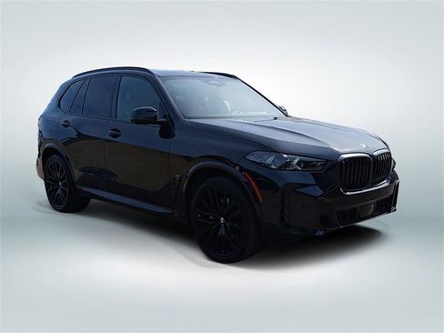 Used 2024 BMW X5 sDrive40i w/ M Sport Package image 2