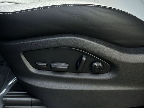 New 2026 Porsche Cayenne image 7