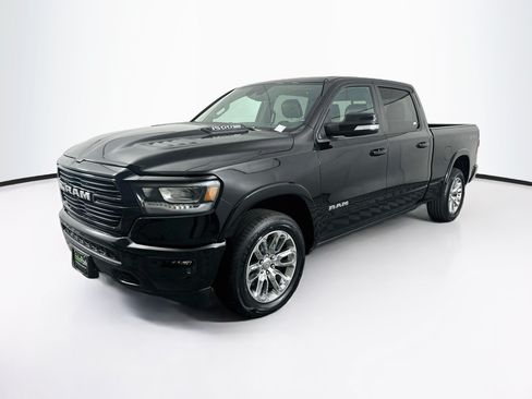 Used 2022 RAM 1500 Laramie AWD/4WD image 3