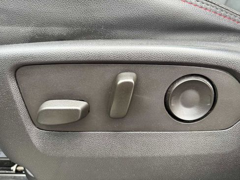 Used 2022 Chevrolet Tahoe RST image 21