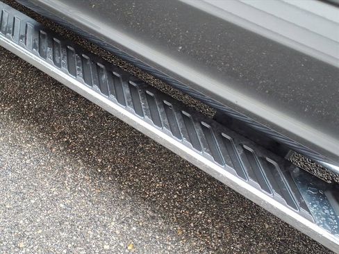 Used 2016 Ford F150 XLT w/ Equipment Group 302A Luxury image 11