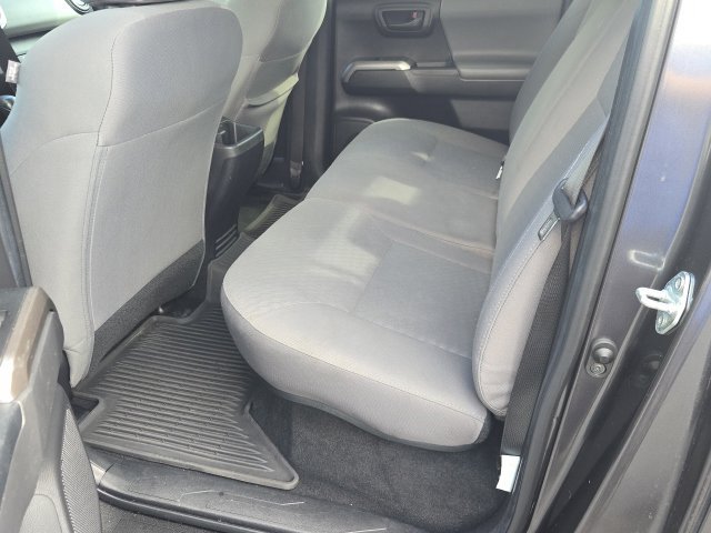 Used 2022 Toyota Tacoma SR5 RWD image 11