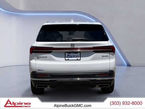 Used 2025 Buick Enclave Preferred AWD/4WD image 4