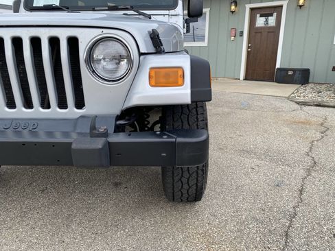 Used 2004 Jeep Wrangler 4WD w/ 30" Tire & Wheel Group image 49