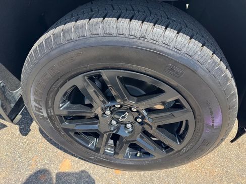 Used 2023 Chevrolet Silverado 1500 Custom w/ Rally Edition RWD image 32