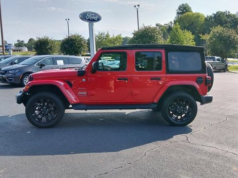Used 2024 Jeep Wrangler Unlimited Sahara AWD/4WD image 7