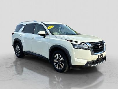 Certified 2022 Nissan Pathfinder SL