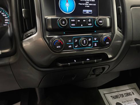 Used 2018 Chevrolet Silverado 1500 LT w/ All Star Edition image 21