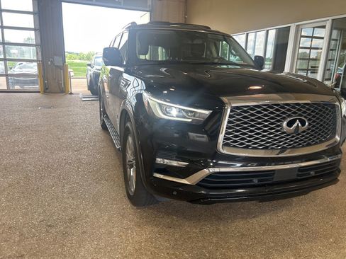 Used 2018 INFINITI QX80 2WD w/ Driver Assistance Package image 4