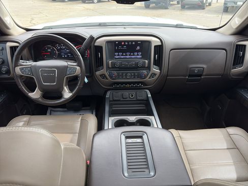 Used 2016 GMC Sierra 2500 Denali w/ Duramax Plus Package AWD/4WD image 11