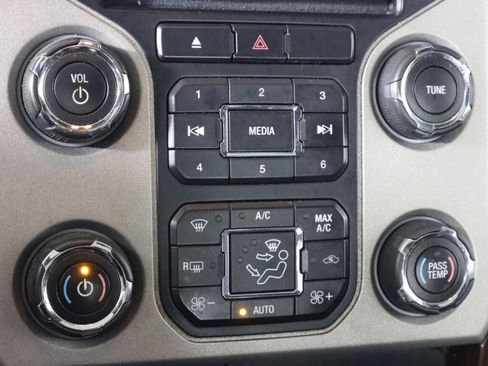 Used 2016 Ford F350 Lariat w/ Lariat Ultimate Package image 21