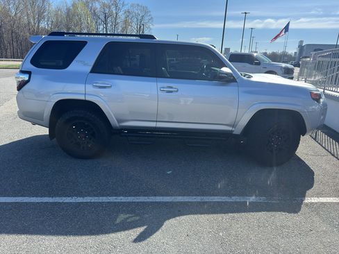 Used 2024 Toyota 4Runner TRD Off-Road Premium w/ Moonroof Package image 6