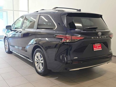 Certified 2021 Toyota Sienna Platinum AWD/4WD image 4
