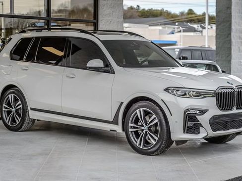 Used 2020 BMW X7 xDrive40i w/ M Sport Package image 4