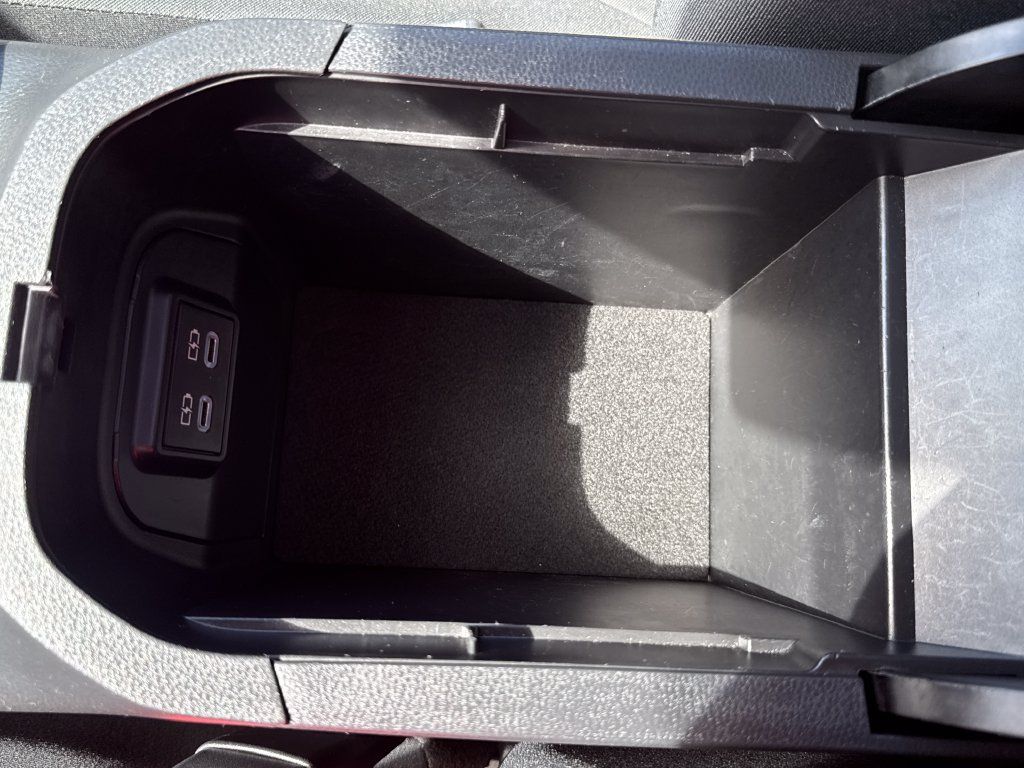 Used 2024 Toyota RAV4 XLE w/ Convenience Package AWD/4WD image 29