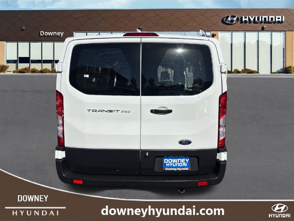 Used 2025 Ford Transit 250 Low Roof RWD image 4
