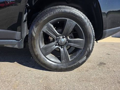 Used 2016 Jeep Compass High Altitude AWD/4WD image 25