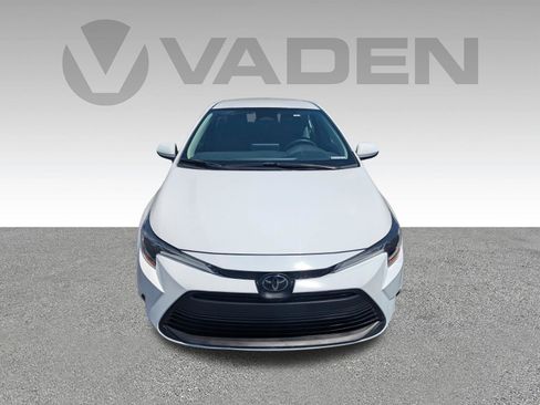 Used 2025 Toyota Corolla LE FWD image 26