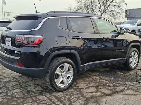 Certified 2022 Jeep Compass Latitude image 8