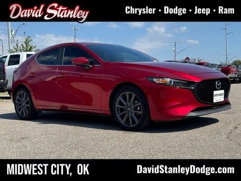Used 2025 MAZDA MAZDA3 s FWD image 1