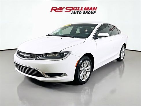 Used 2015 Chrysler 200 Limited image 3